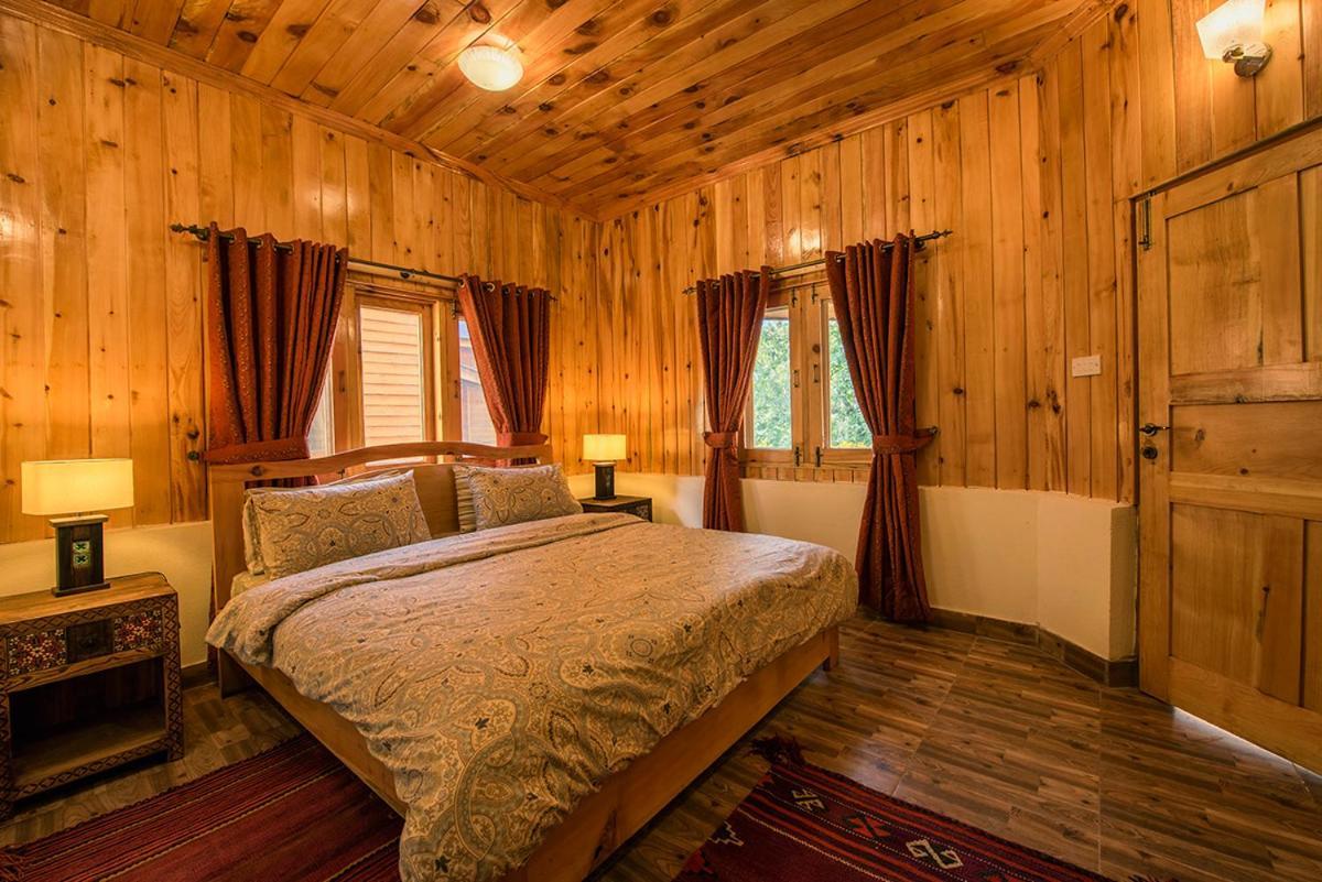Готель Arcadian Sprucewoods Shogran Екстер'єр фото