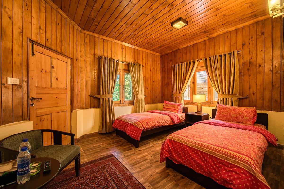 Готель Arcadian Sprucewoods Shogran Екстер'єр фото