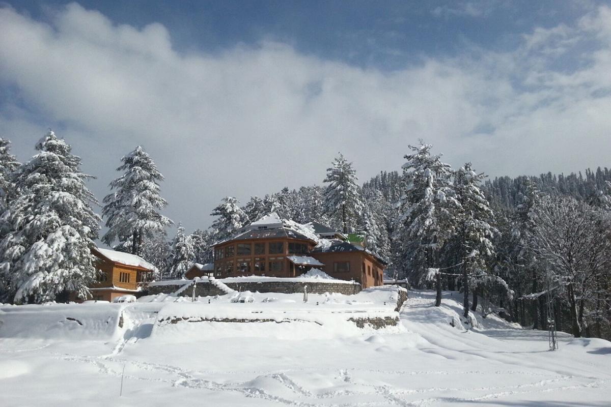 Готель Arcadian Sprucewoods Shogran Екстер'єр фото