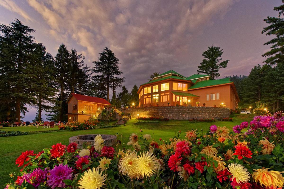 Готель Arcadian Sprucewoods Shogran Екстер'єр фото